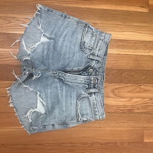American eagle shorts size 00 no longer sold in store